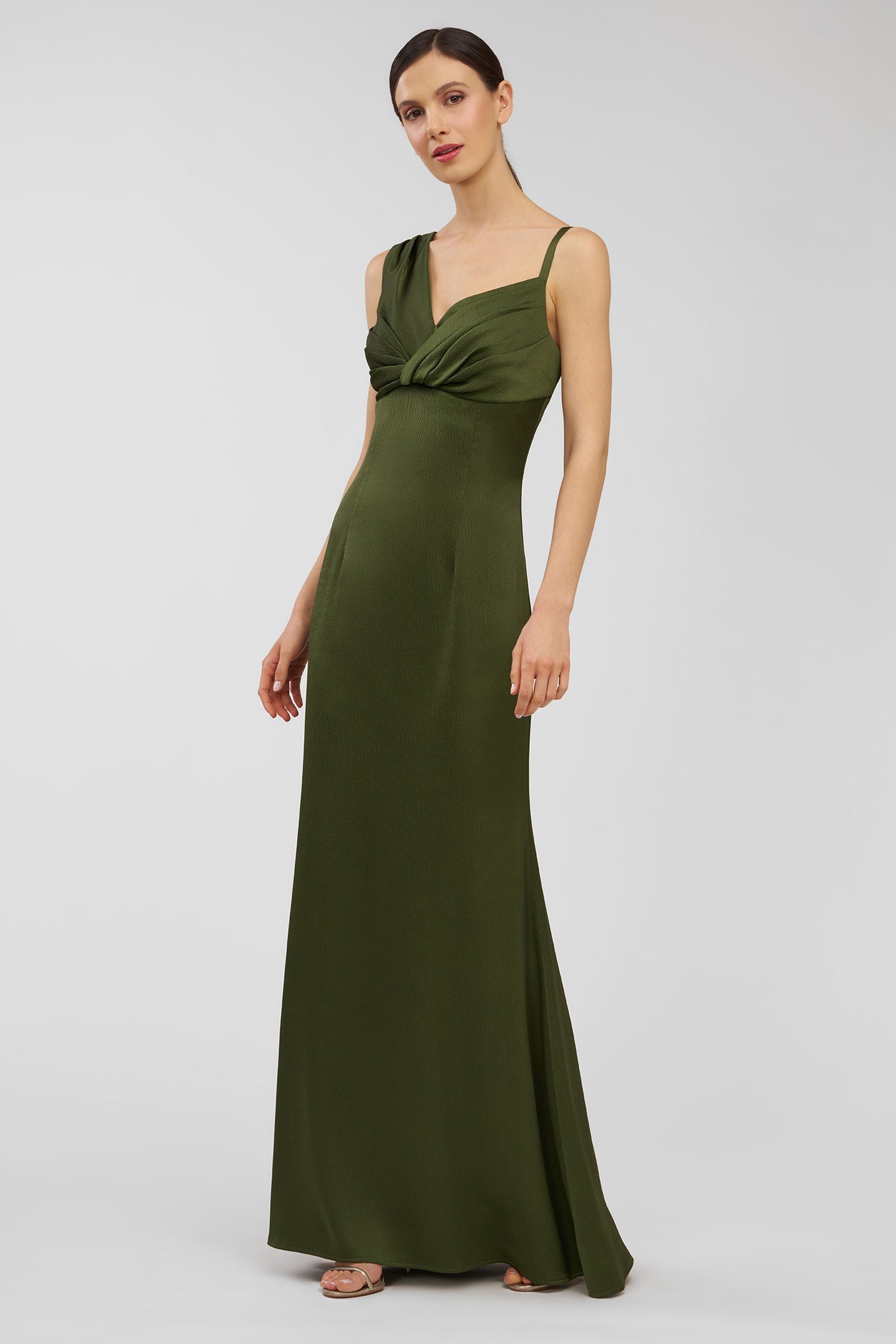Pia Gown